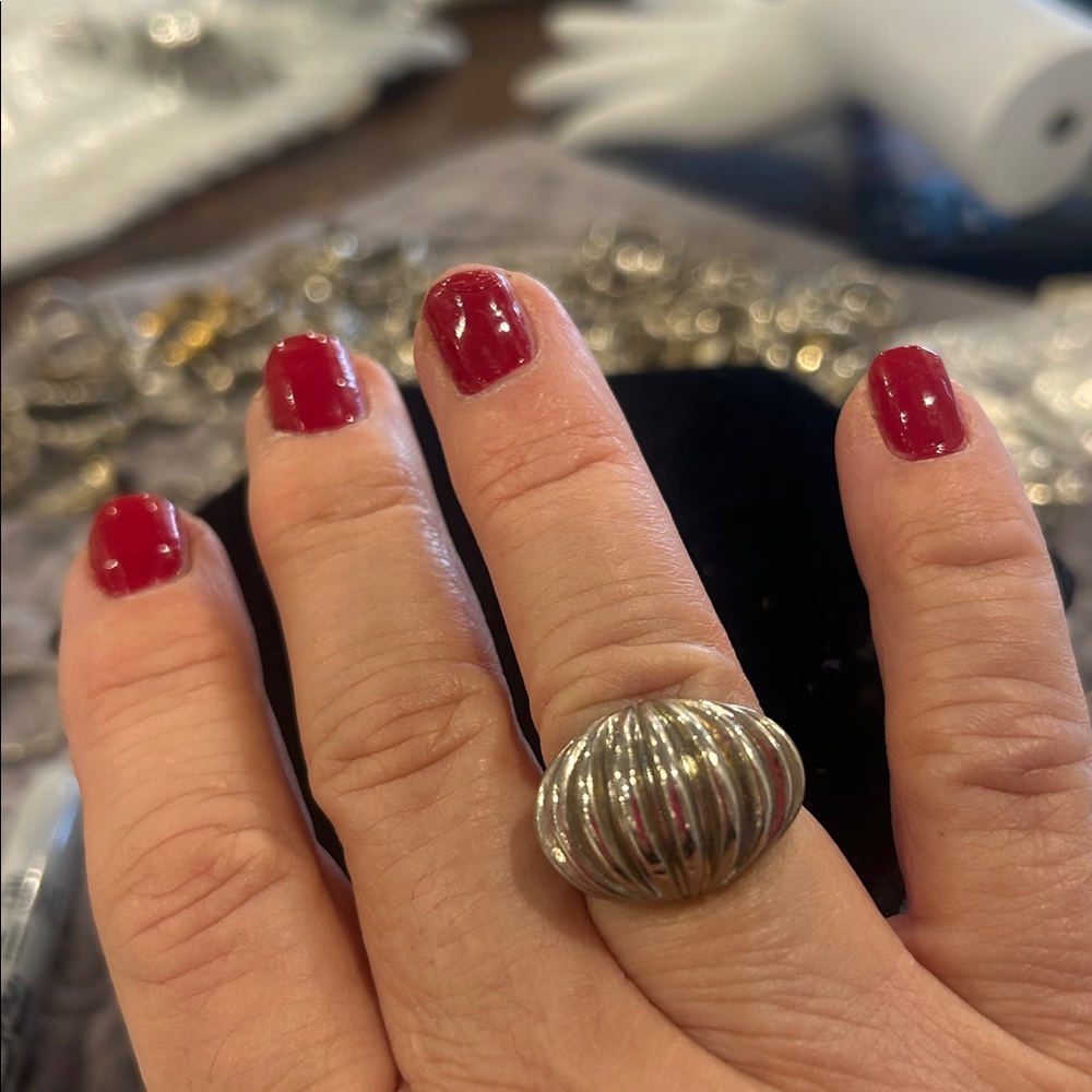 Vintage Avon Silver “Shrimp” Ring-size 8 or 9